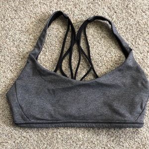 Lululemon “Free to Be” women’s zen bra